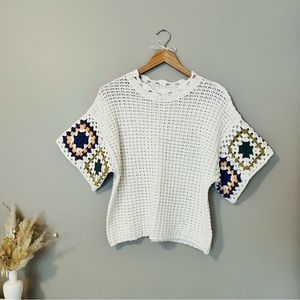 Short sleeve sweater